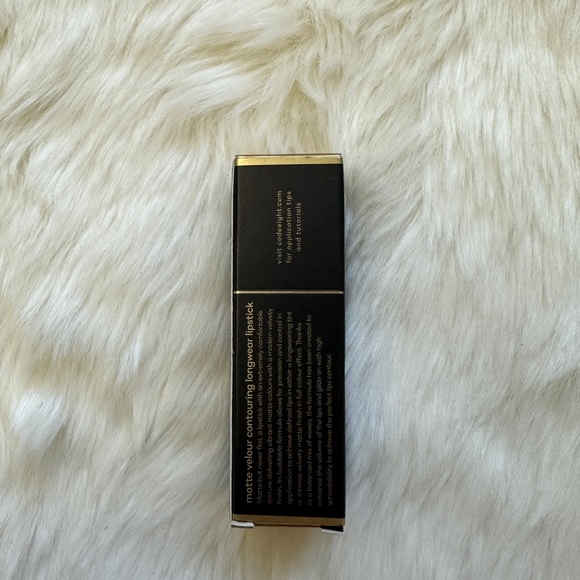 CODE 8 matt velour lipstick - Picture 5 of 7